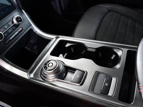 Used 2024 Ford Edge ST-Line image 30