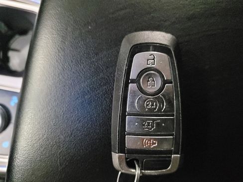 Used 2020 Ford Explorer XLT w/ Equipment Group 202A image 32