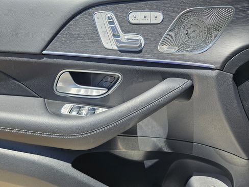 Certified 2026 Mercedes-Benz GLS 450 4MATIC image 15