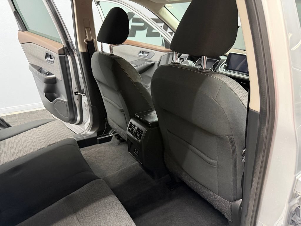 Used 2022 Nissan Rogue SV FWD image 42
