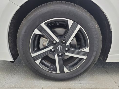 Used 2024 Nissan Sentra SV FWD image 31