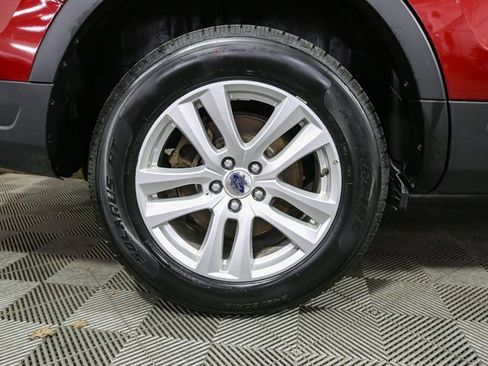 Used 2018 Ford Explorer XLT w/ Equipment Group 201A image 16