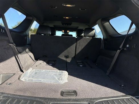 Used 2023 Dodge Durango GT image 12