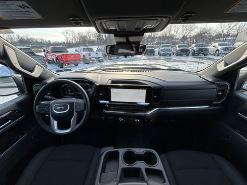 Used 2024 GMC Sierra 1500 Elevation image 3