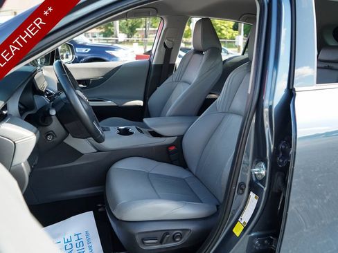 Used 2024 Toyota Venza Limited AWD/4WD image 6