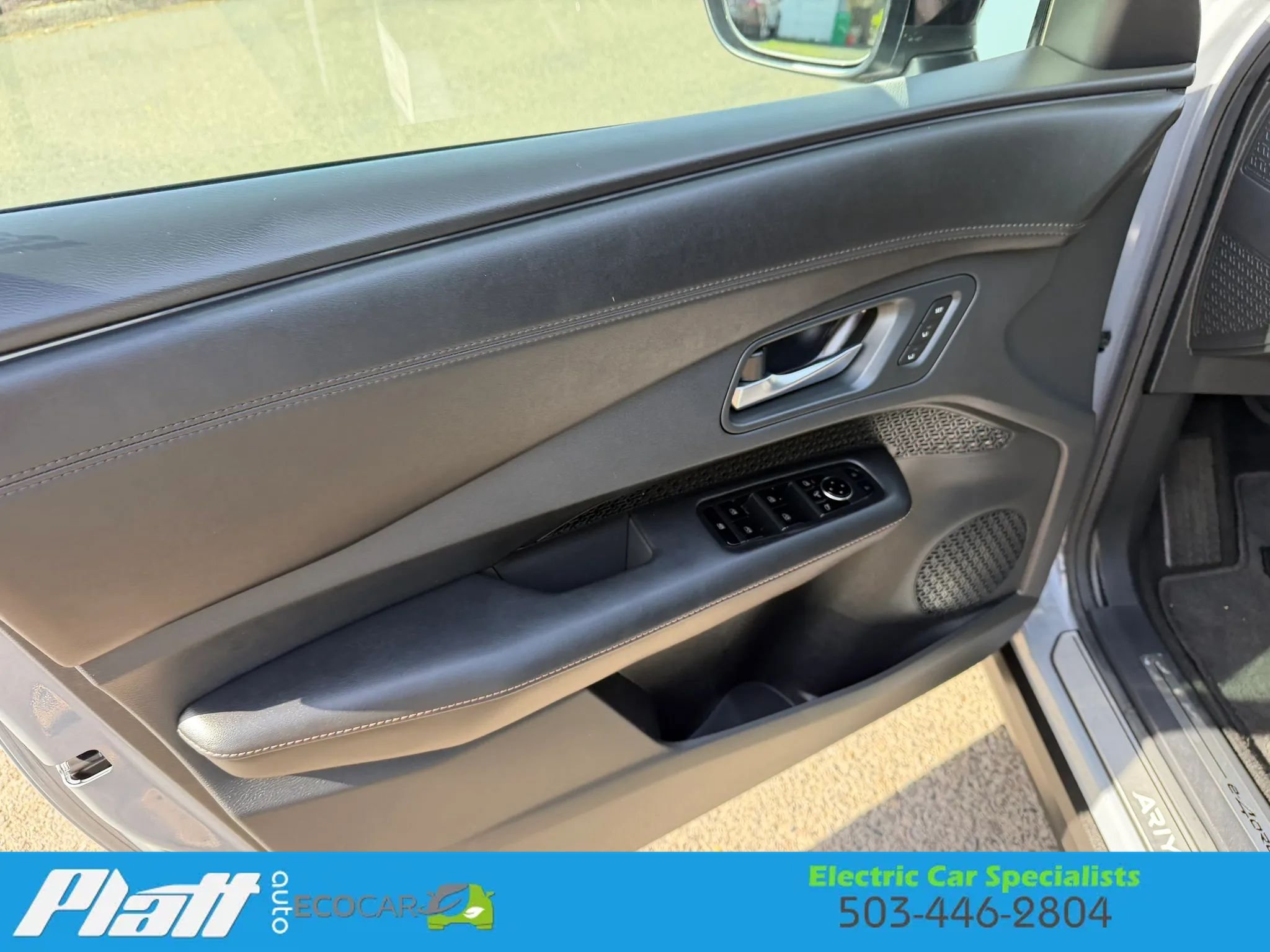 Used 2024 Nissan Ariya AWD image 16