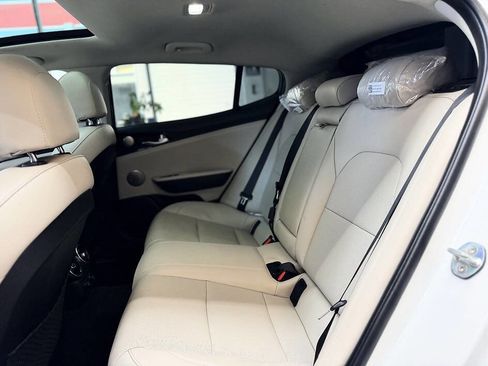 Used 2019 Kia Stinger Premium RWD image 19