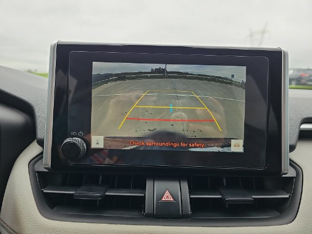 Used 2024 Toyota RAV4 XLE FWD image 14