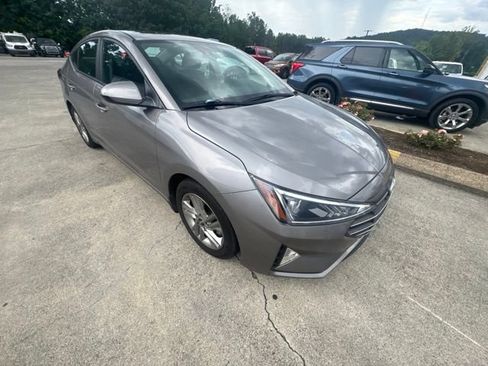 Used 2020 Hyundai Elantra Value Edition w/ Winter Weather Package FWD image 6