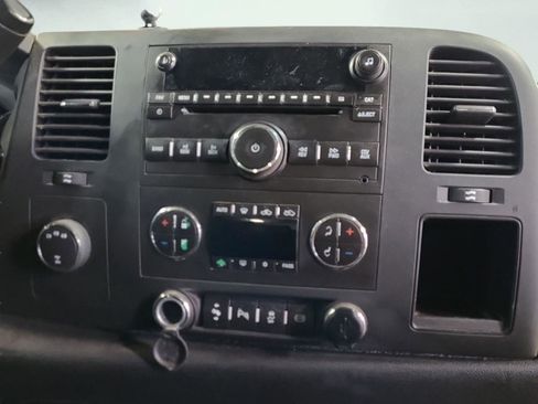 Used 2013 GMC Sierra 2500 SLE w/ SLE Preferred Package image 16