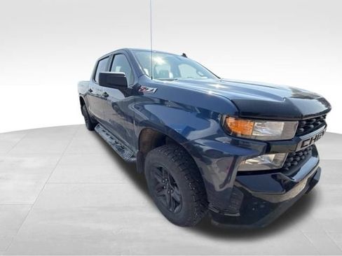 Used 2019 Chevrolet Silverado 1500 Custom Trail Boss w/ Custom Convenience Package AWD/4WD image 10