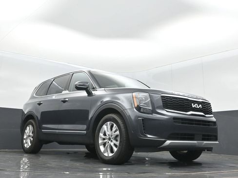Used 2022 Kia Telluride LX AWD/4WD image 10