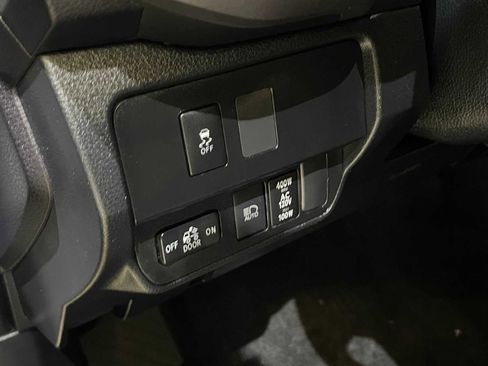 Certified 2020 Toyota Tacoma TRD Off-Road image 16