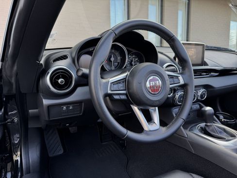Used 2017 FIAT 124 Spider Lusso RWD image 31