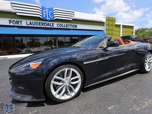 Used 2016 Aston Martin Vanquish Volante RWD image 32