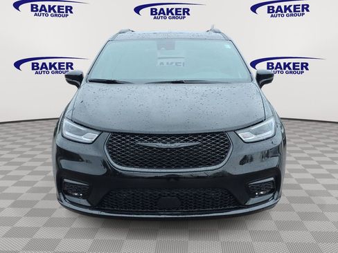 New 2026 Chrysler Pacifica Limited AWD/4WD image 8