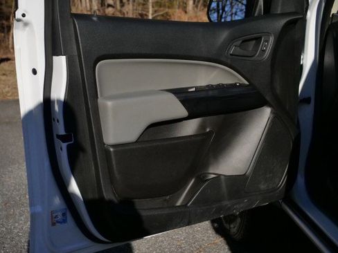 Used 2020 Chevrolet Colorado W/T w/ WT Convenience Package image 19