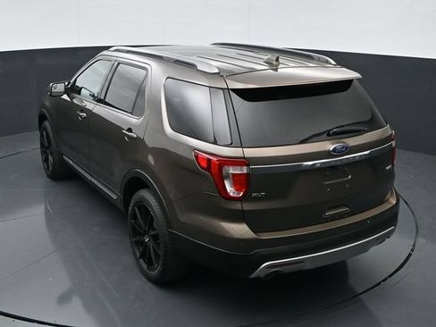 Used 2016 Ford Explorer XLT w/ Equipment Group 202A AWD/4WD image 36