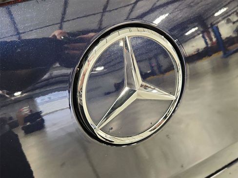 Used 2024 Mercedes-Benz GLC 300 4MATIC image 32