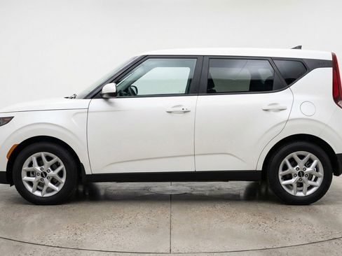 Used 2025 Kia Soul LX w/ LX Technology Package FWD image 5