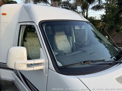 Used 1999 Volkswagen Eurovan FWD image 13