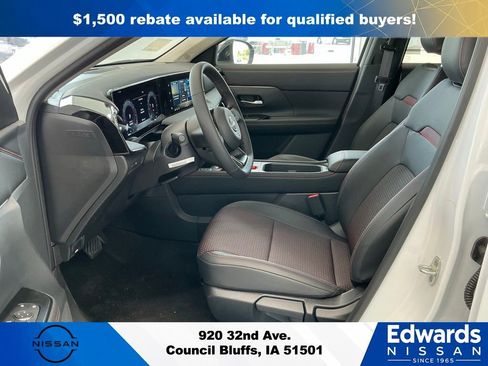 New 2026 Nissan Kicks SR w/ Cold Weather Package AWD/4WD image 17