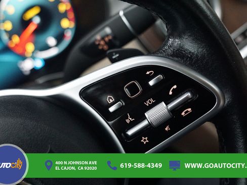 Used 2019 Mercedes-Benz C 300 Sedan image 21