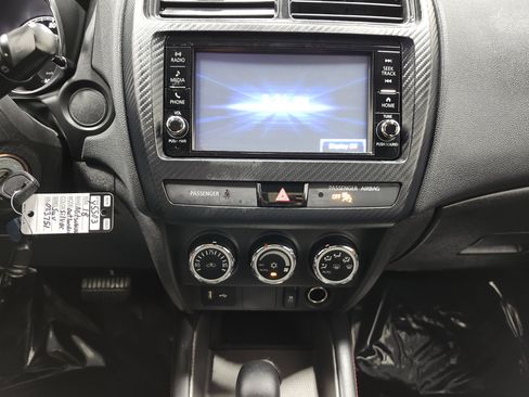 Used 2018 Mitsubishi Outlander Sport LE image 28