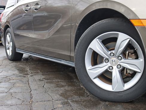 Used 2018 Honda Odyssey EX-L image 5