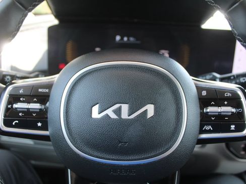 Certified 2025 Kia Sorento EX w/ Panoramic Sunroof Package FWD image 27