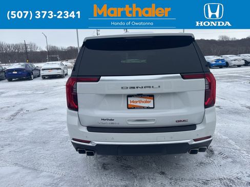 Used 2025 GMC Yukon XL Denali image 4