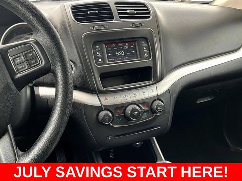 Used 2019 Dodge Journey SE FWD image 11