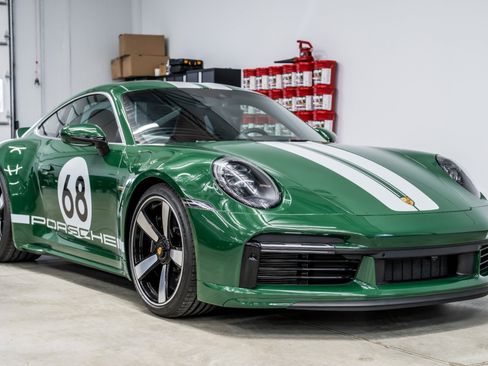 Used 2023 Porsche 911 Sport Classic RWD image 3