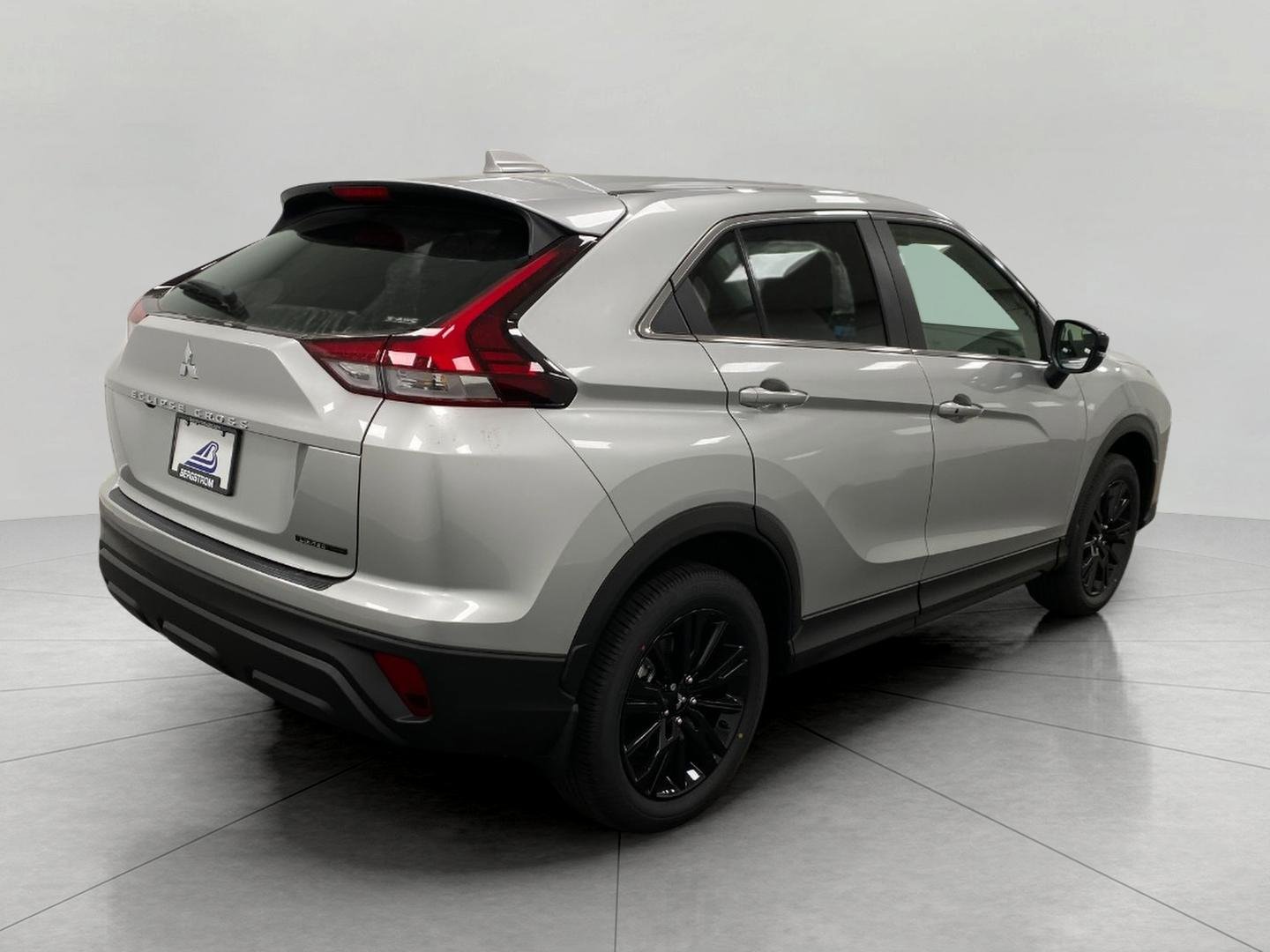 New 2026 Mitsubishi Eclipse Cross LE AWD/4WD image 3