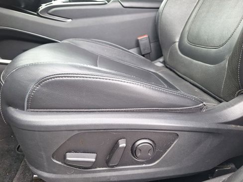 Used 2022 Hyundai Tucson Limited AWD/4WD image 11