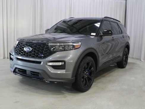 Used 2023 Ford Explorer ST-Line w/ Class IV Trailer Tow Package AWD/4WD image 39