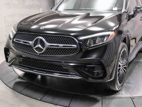 Used 2023 Mercedes-Benz GLC 300 image 11