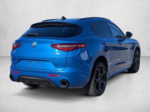 Used 2022 Alfa Romeo Stelvio Veloce image 5