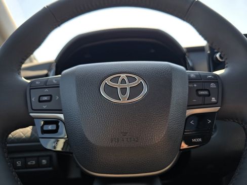 New 2026 Toyota Camry XLE AWD/4WD image 28