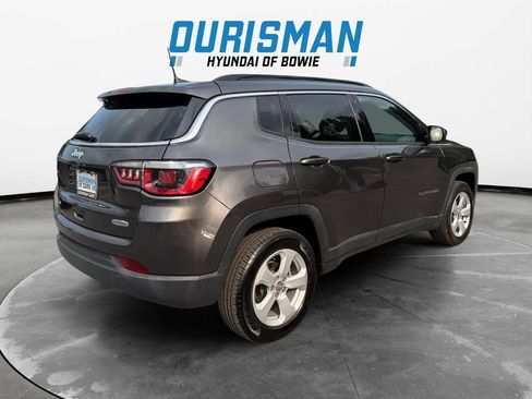 Used 2019 Jeep Compass Latitude AWD/4WD image 6