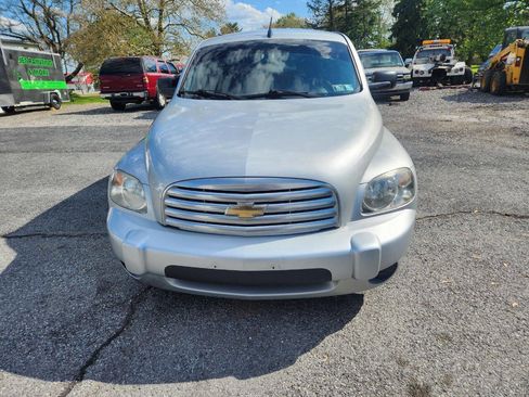Used 2010 Chevrolet HHR LS FWD image 2
