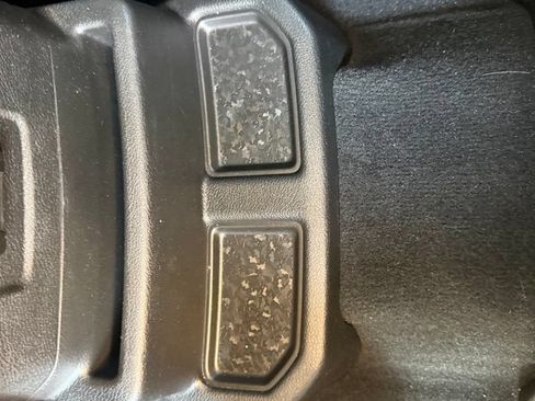 Used 2025 Jeep Wrangler Unlimited Sahara AWD/4WD image 39