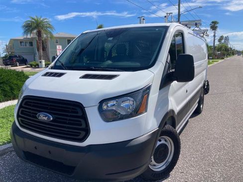 Used 2019 Ford Transit 150 130 Low Roof RWD image 4