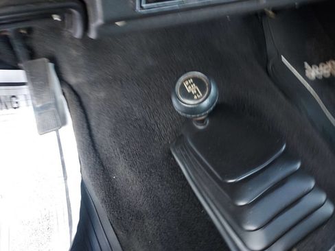 Used 1987 Jeep Wrangler Laredo image 14