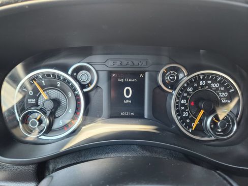 Used 2019 RAM 2500 Tradesman w/ Chrome Appearance Group AWD/4WD image 15