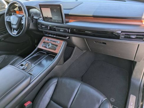 Used 2024 Lincoln Aviator Reserve AWD/4WD image 23