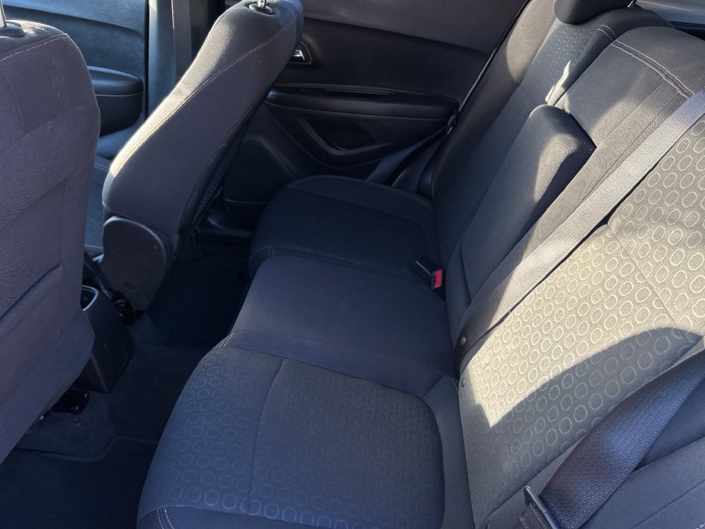 Used 2020 Chevrolet Trax LS w/ Tint and Cruise Package FWD image 12