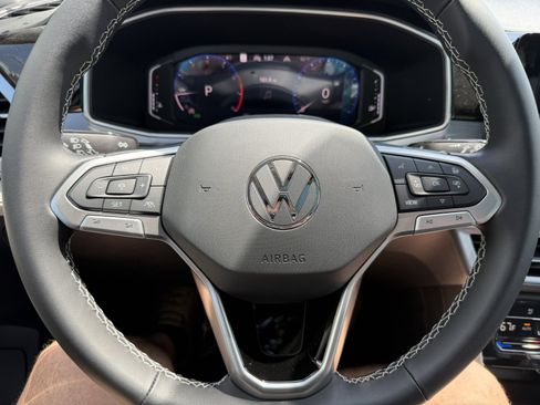 New 2026 Volkswagen Taos SEL AWD/4WD image 11