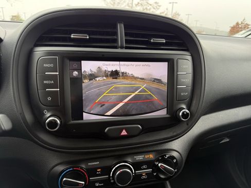 Used 2024 Kia Soul LX w/ Option Group 015 image 17