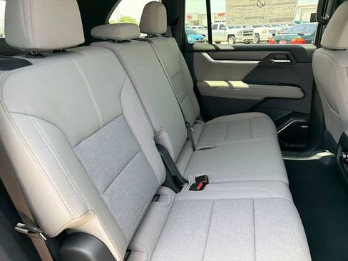 New 2026 GMC Acadia Elevation FWD image 21